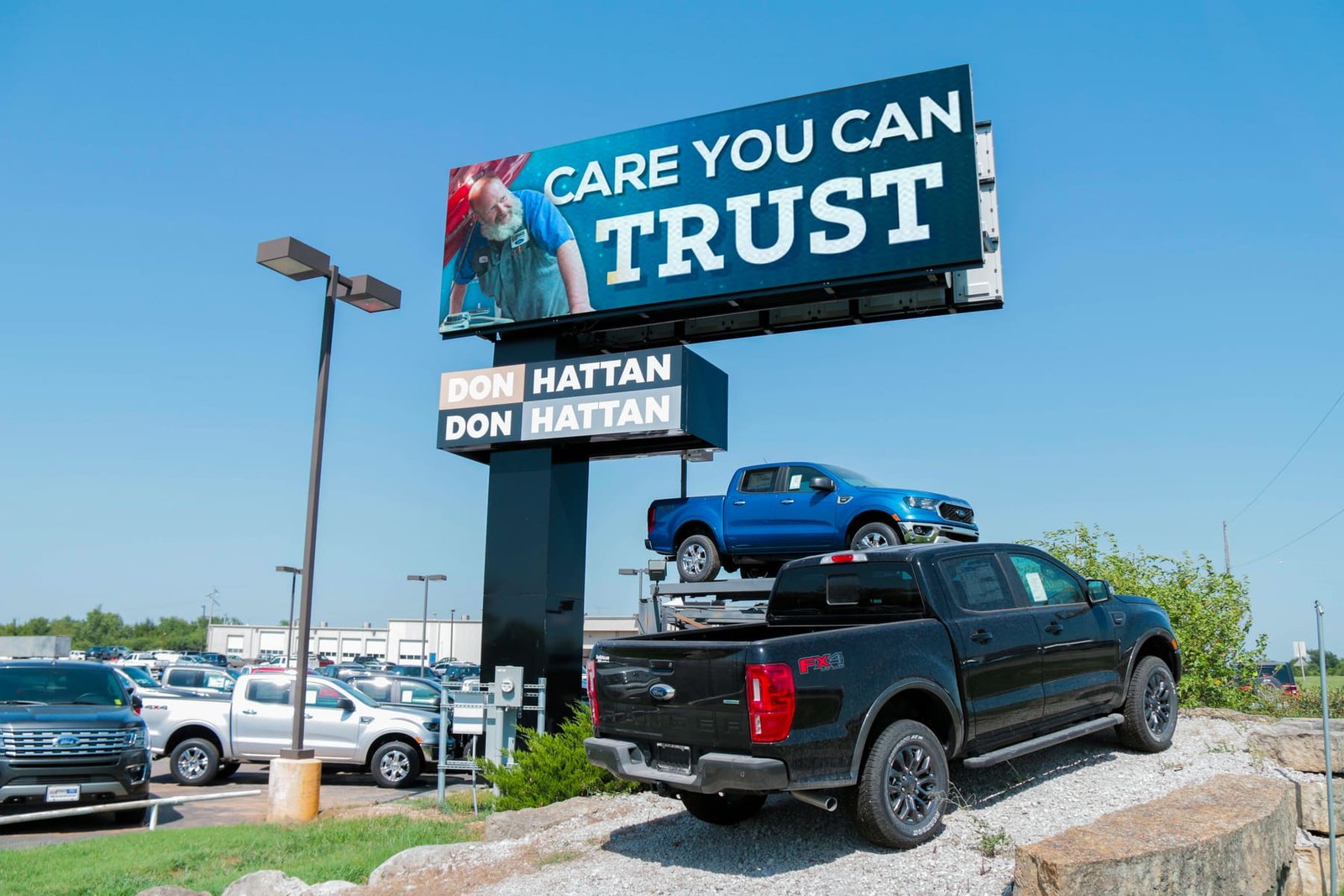 Don Hattan Ford sign in Wichita